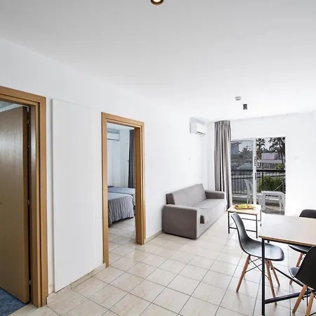 Hotel de apartamente Anthea 3*