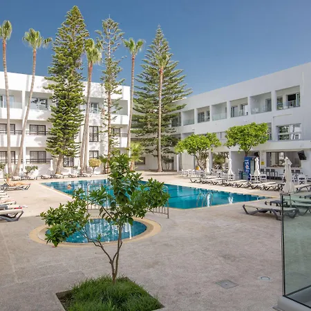 Anthea Aparthotel 3*