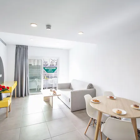 Anthea アパートホテル 3*