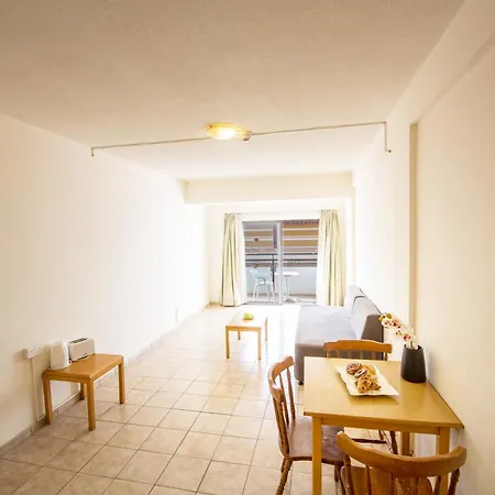 Anthea Aparthotel 3*
