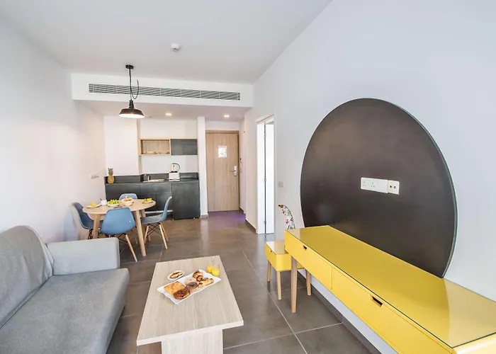 Aparthotel Anthea 3*